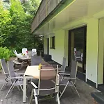 Haus Waldlounge mit Kamin